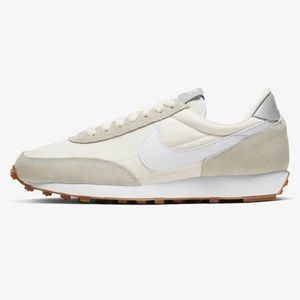 Nike Daybreak Women’s Sneakers